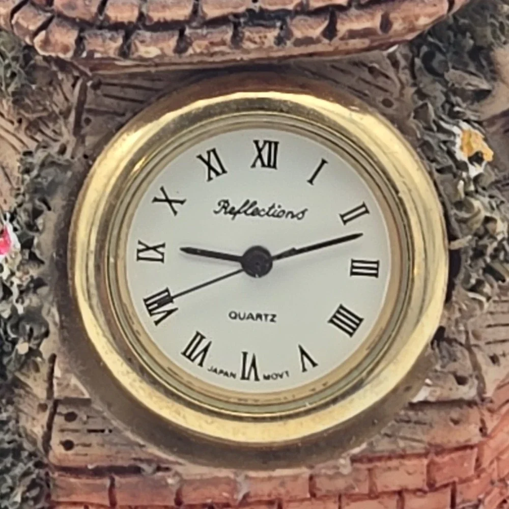 Vintage Hamlet Cottage Teapot Clock Figurine Handcrafted Resin Quartz Japan